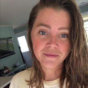 Meet your Posher, Courtney